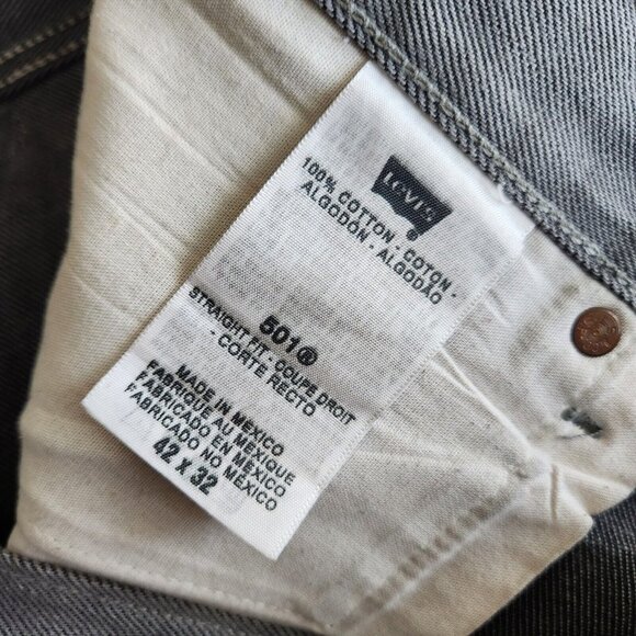 Levis 501 Shorts Mens 42 Cut Off Jean Denim Cotton Button‎ Fly Gray Distressed - Picture 7 of 16